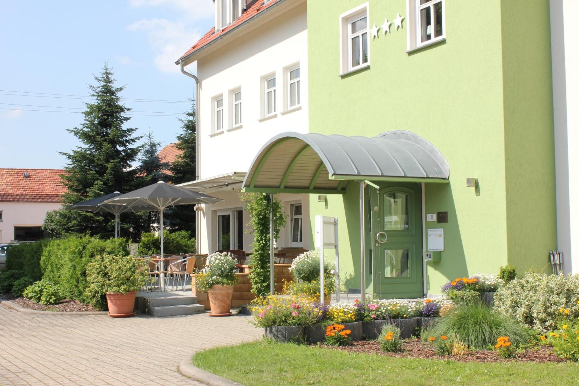 Lindenhof Hotel Thiendorf Bagian luar foto
