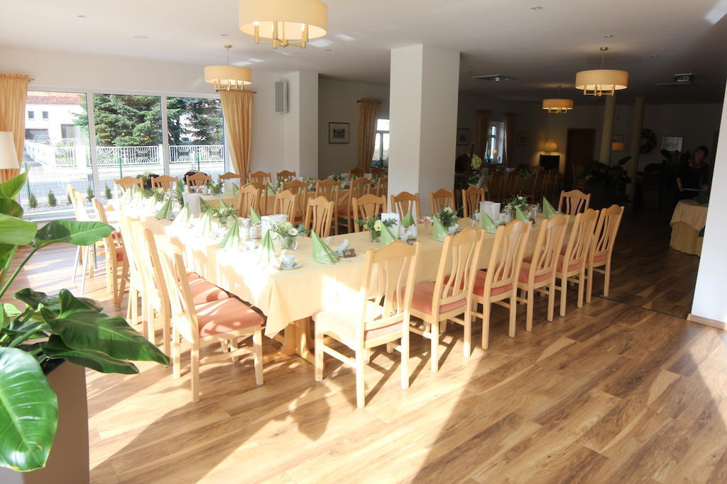 Lindenhof Hotel Thiendorf Bagian luar foto